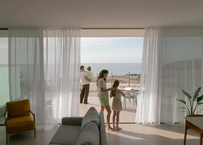 Kora Nivaria Beach 호텔 *