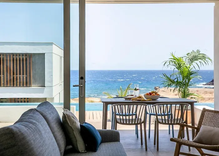 Kora Nivaria Beach Hotel *