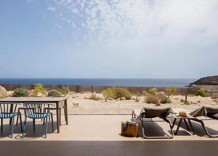 Kora Nivaria Beach *